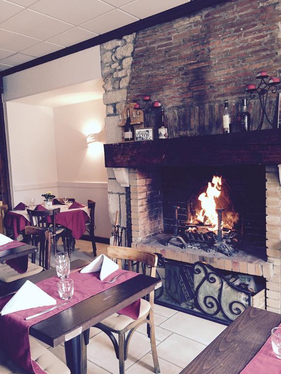 Hotel Du Commerce Bar-sur-Seine エクステリア 写真